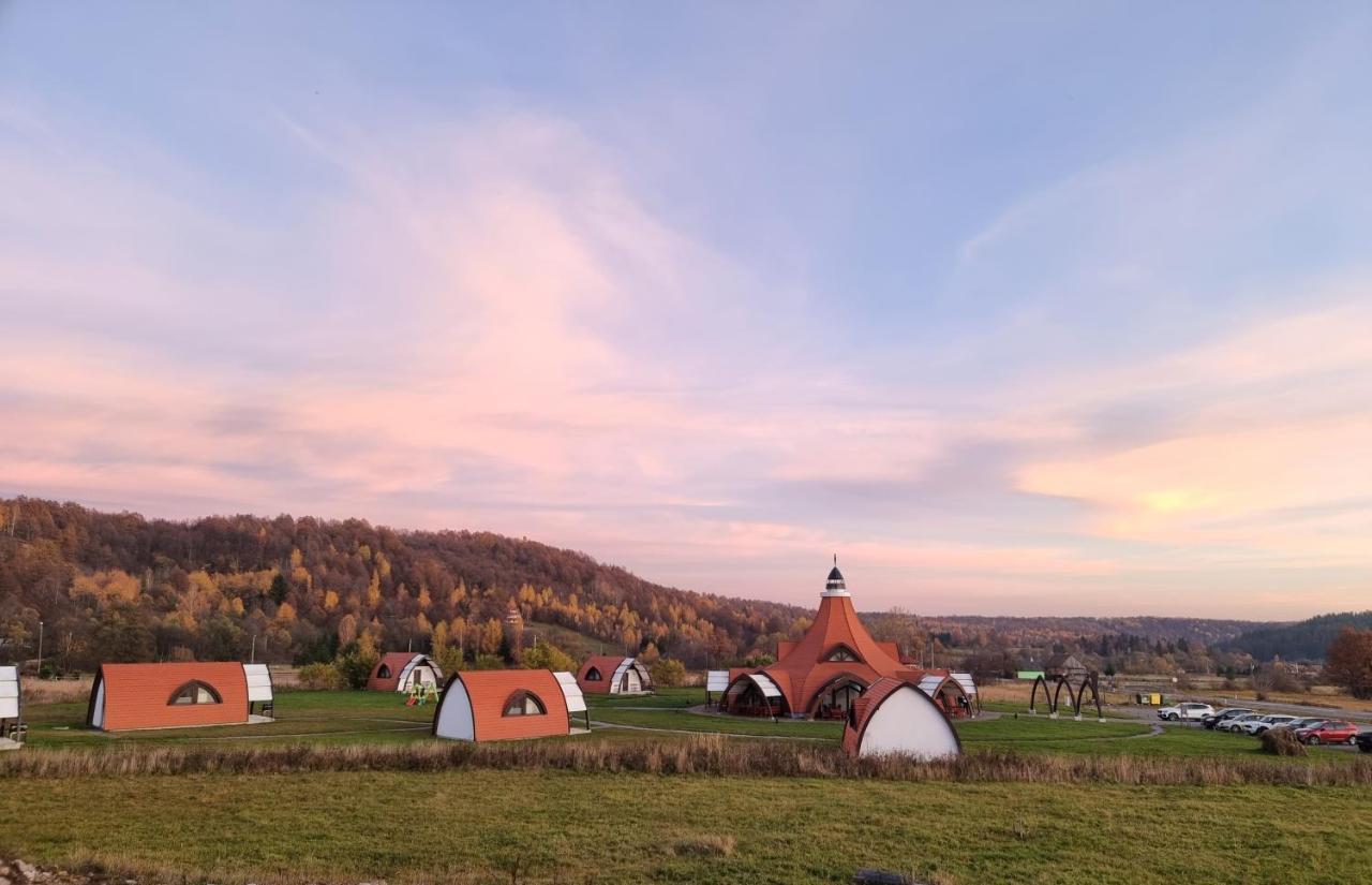 Hotel Hunnia - Huntanya Vlahita Exteriér fotografie