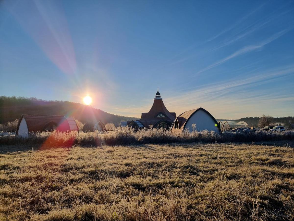 Hotel Hunnia - Huntanya Vlahita Exteriér fotografie