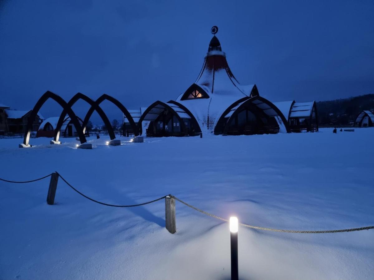 Hotel Hunnia - Huntanya Vlahita Exteriér fotografie