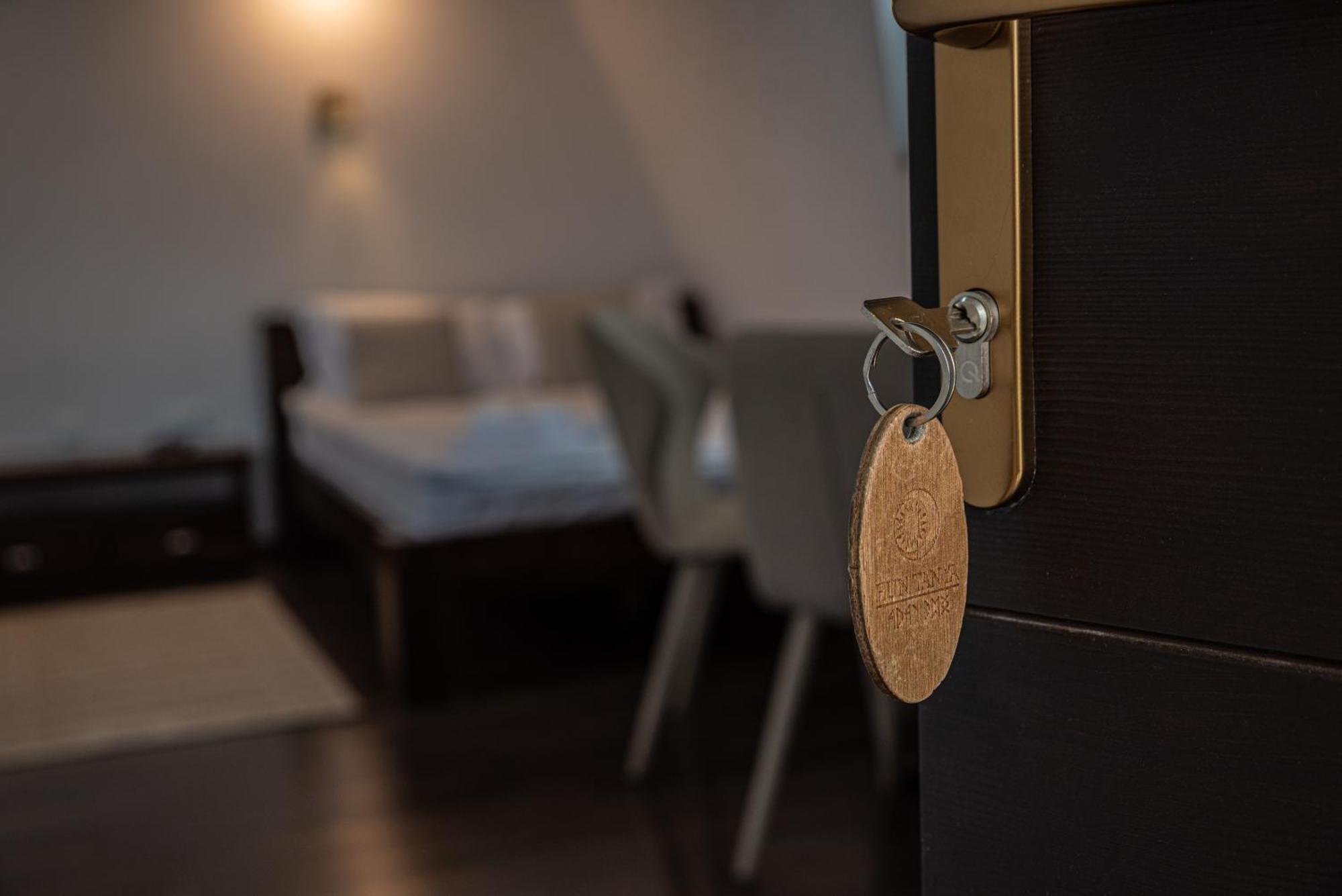 Hotel Hunnia - Huntanya Vlahita Exteriér fotografie