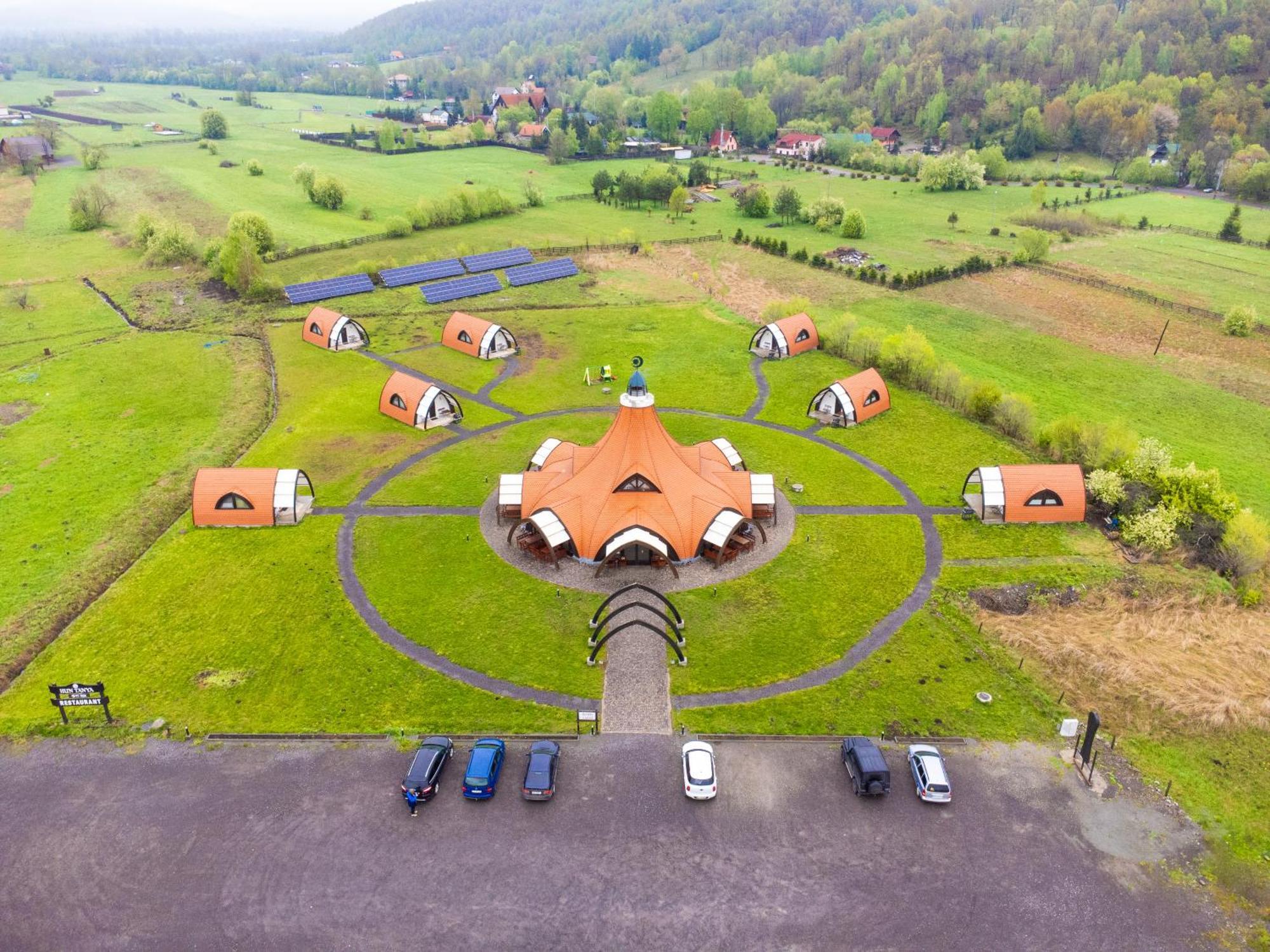 Hotel Hunnia - Huntanya Vlahita Exteriér fotografie