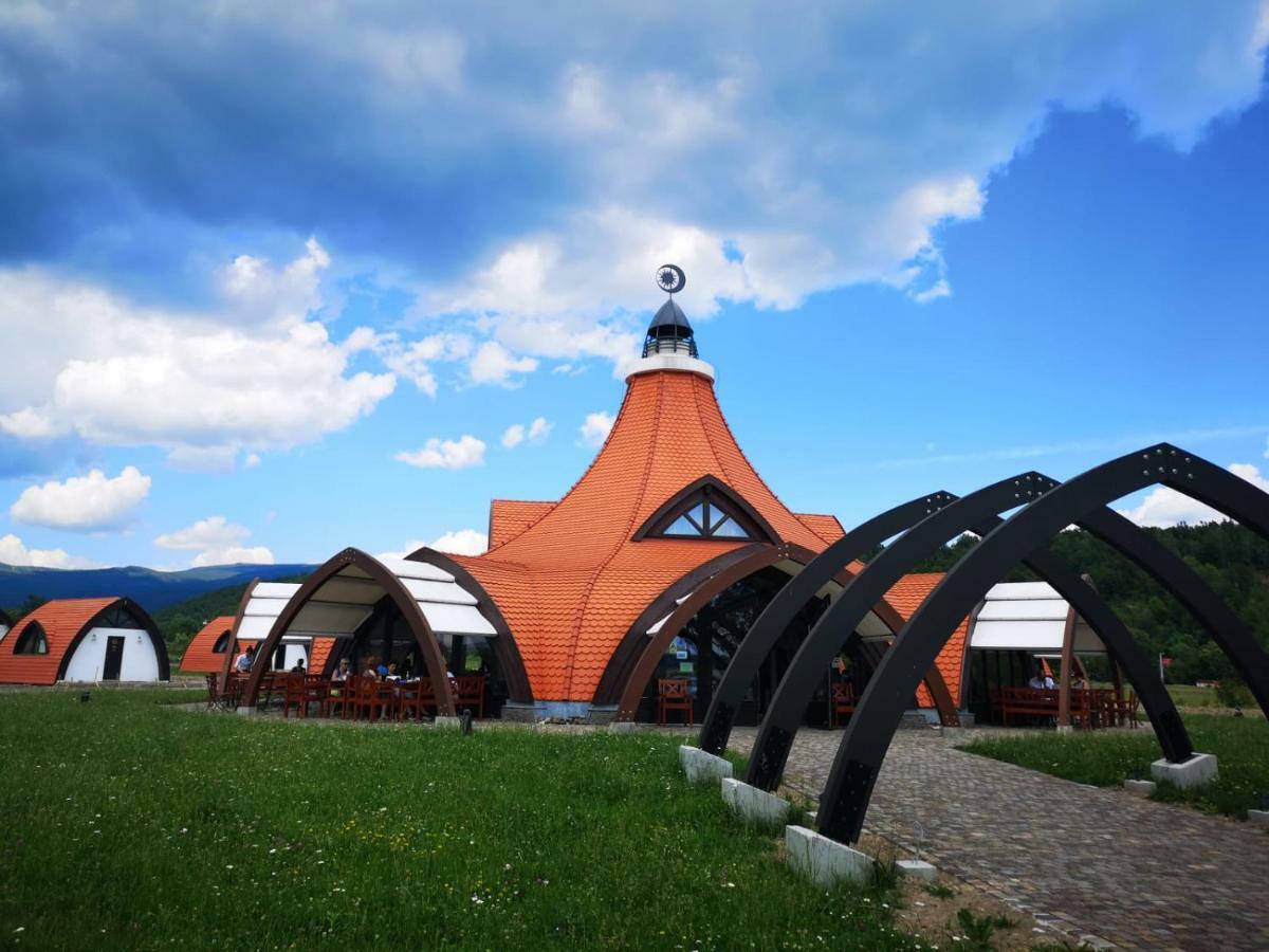 Hotel Hunnia - Huntanya Vlahita Exteriér fotografie