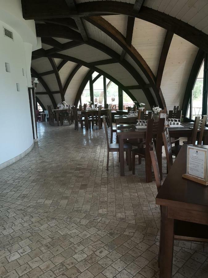 Hotel Hunnia - Huntanya Vlahita Exteriér fotografie