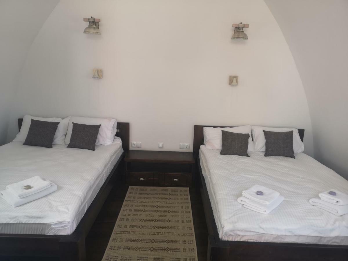 Hotel Hunnia - Huntanya Vlahita Exteriér fotografie