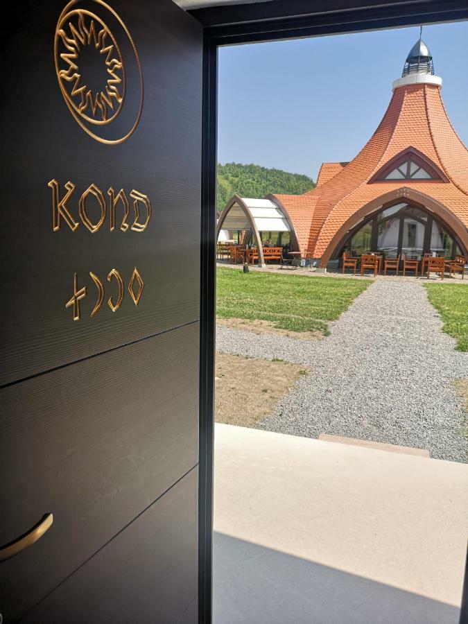Hotel Hunnia - Huntanya Vlahita Exteriér fotografie