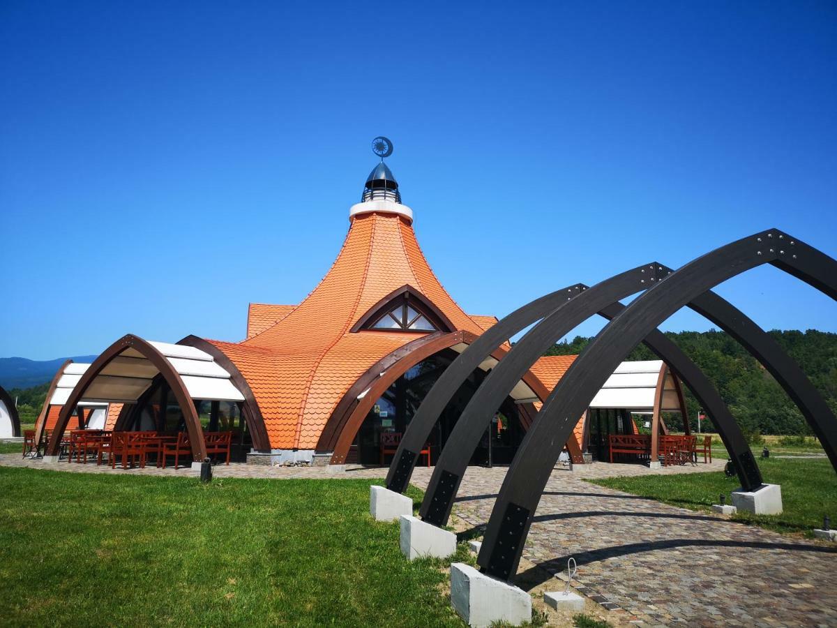Hotel Hunnia - Huntanya Vlahita Exteriér fotografie