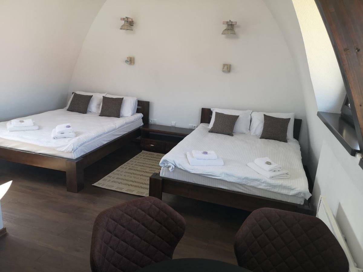 Hotel Hunnia - Huntanya Vlahita Exteriér fotografie