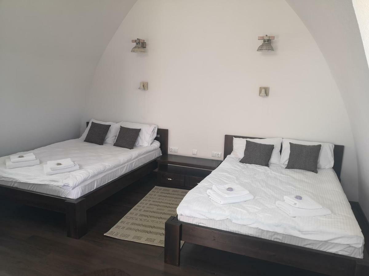 Hotel Hunnia - Huntanya Vlahita Exteriér fotografie